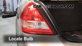 2007 Nissan versa brake light bulb #8