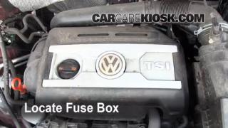 Battery Replacement: 2009-2014 Volkswagen Tiguan - 2011 Volkswagen 